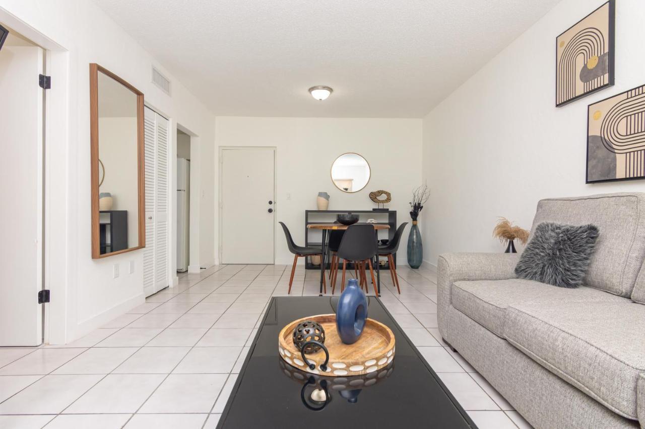 One Bedroom Apartment - With Parking & Balcony - Heart Of Wynwood Miami Dış mekan fotoğraf